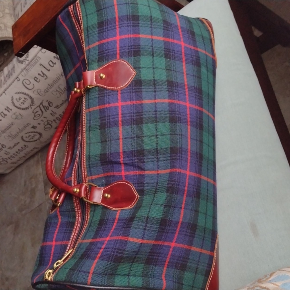 Plaid print carry bag